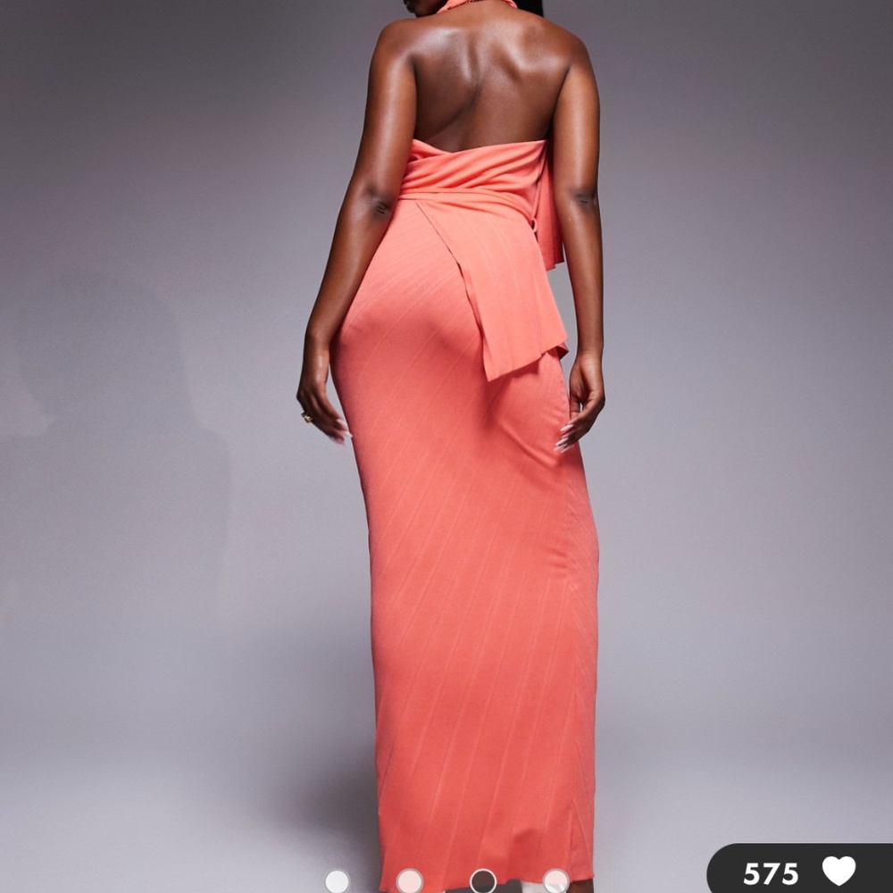 Pleated plunge maxi dress - Picture 2 of 7